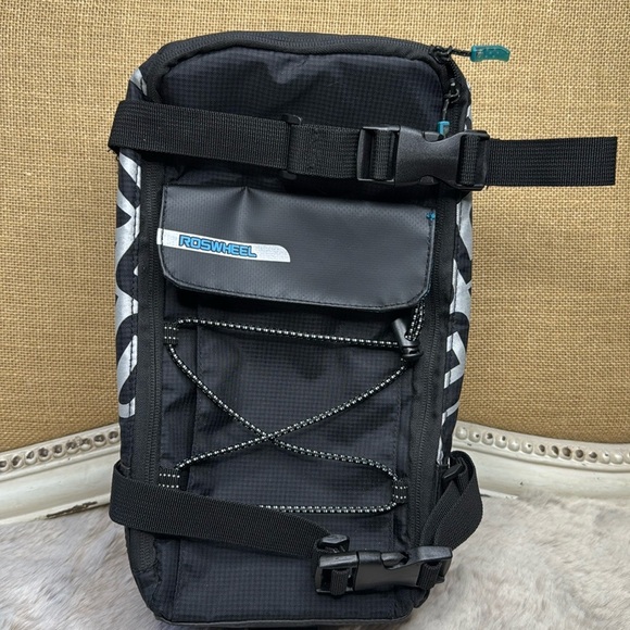 Roswheel | Bicycle Luggage Bag 5L - Palermo, NWT - Picture 3 of 14
